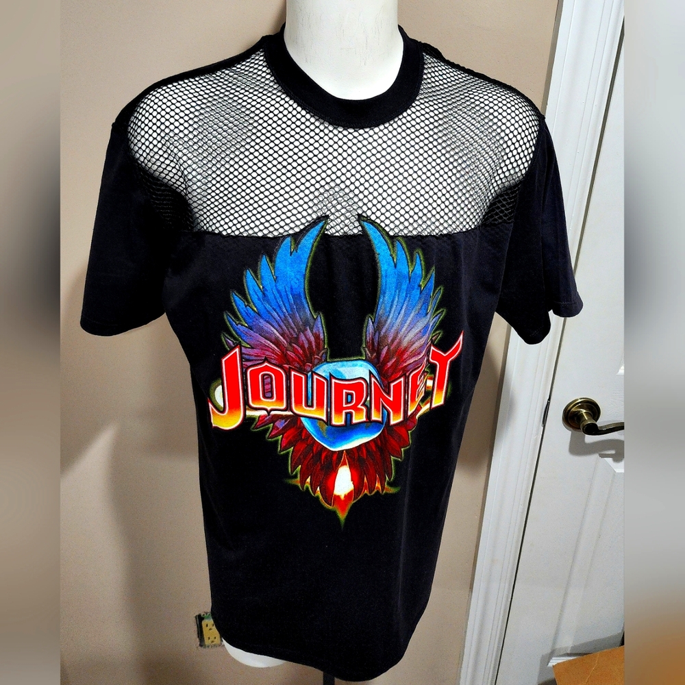 NWOT Journey Band Tee With Mesh Insert Size XL